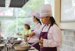 成都研學(xué)夏令營(yíng)帶你游玩“辣味”都城