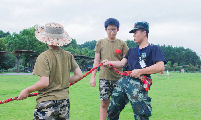 教學(xué)員拔河小技巧