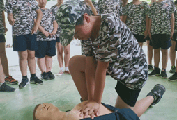 郴州軍事夏令營(yíng)如何處理突發(fā)情況？