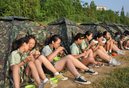 吃苦夏令營還您一個(gè)健康的孩子！