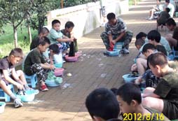 暑期吃苦夏令營給孩子生活新體驗