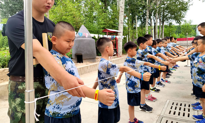 吃苦夏令營(yíng)費(fèi)用是多少