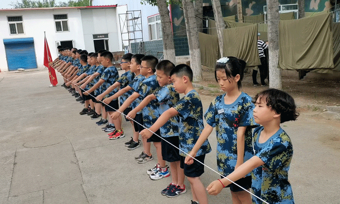 吃苦夏令營(yíng)報(bào)名多少錢(qián)