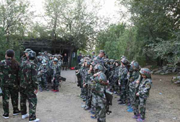 高中生參加吃苦夏令營(yíng)需要攜帶什么物品？