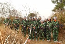 貧困山區(qū)體驗夏令營帶孩子帶愛前行