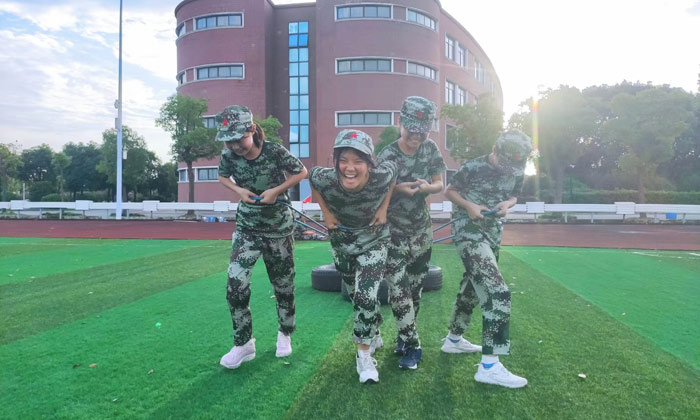 21天青少年吃苦夏令營報名哪家好