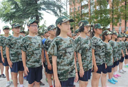 農(nóng)村生活體驗(yàn)夏令營(yíng)收獲不一樣的快樂(lè)