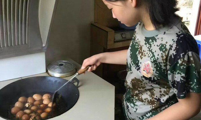 暑期吃苦夏令營