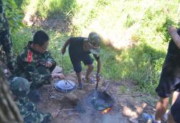 孩子變懂事只差一個軍事吃苦夏令營