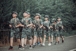 孩子去赤子特訓(xùn)軍事夏令營(yíng)有哪些收獲