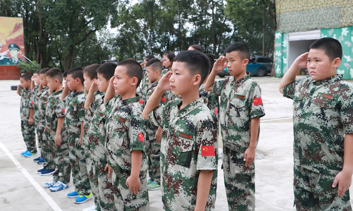 重慶軍事夏令營要準(zhǔn)備哪些