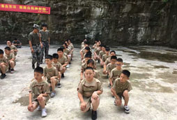 重慶軍事化夏令營一個(gè)月費(fèi)用多少？
