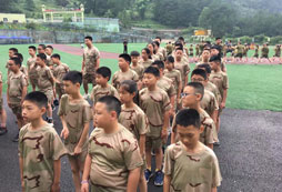 重慶軍事化夏令營哪家好？四大機(jī)構(gòu)推薦