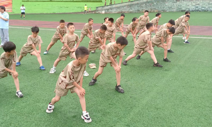 重慶軍事夏令營(yíng).jpg
