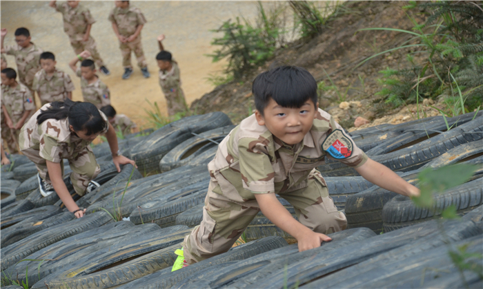 重慶軍事夏令營收費