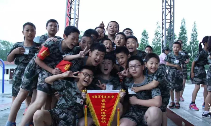 一個(gè)月的重慶軍事夏令營