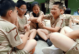 重慶小學(xué)生夏令營讓孩子戰(zhàn)勝恐懼