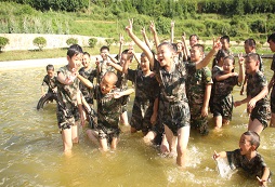 重慶夏令營圖片讓家長見證孩子的蛻變之路