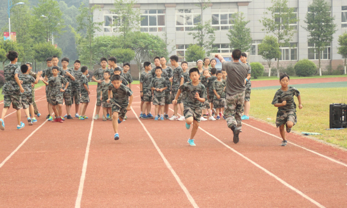重慶軍事夏令營(yíng)有哪些