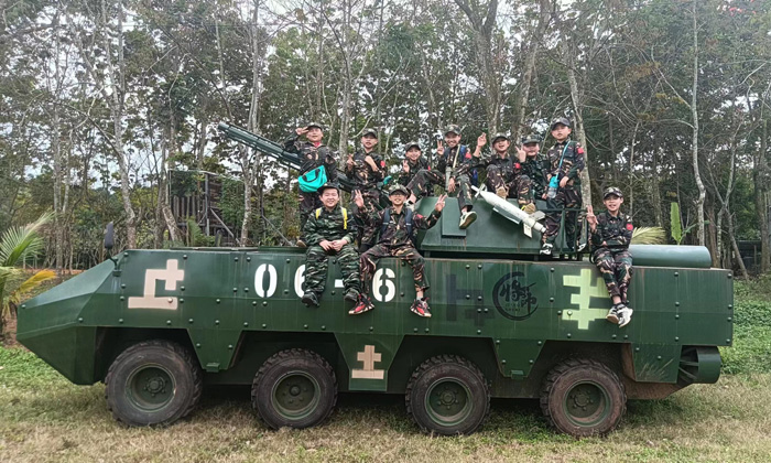 坦克合照