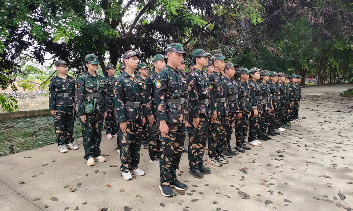 站軍姿