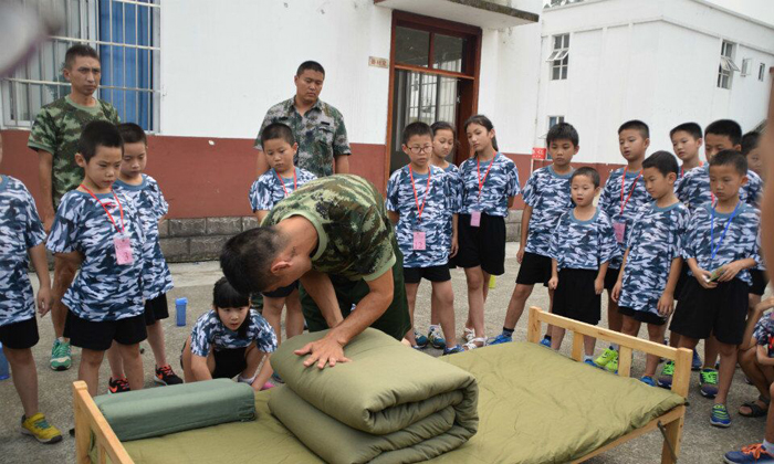 廣饒軍事夏令營(yíng)