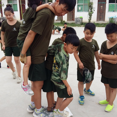 參加登封武術(shù)夏令營(yíng)的孩子一般都多大