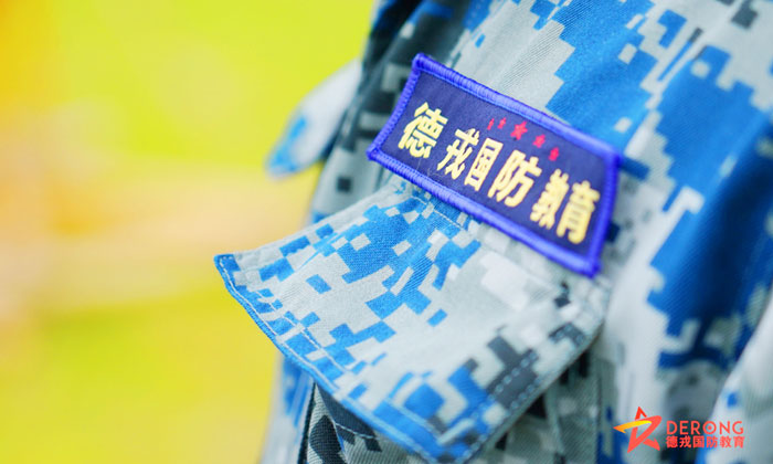 軍人的衣服