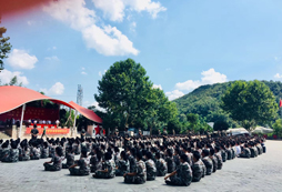 孩子暑假想?yún)⒓酉牧顮I活動該怎么選擇?
