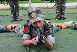 參加東北軍事夏令營讓孩子更加自律、感恩
