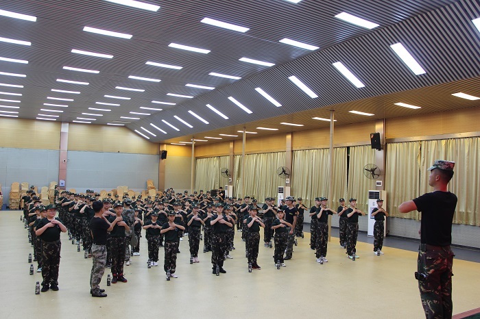 東莞市軍事夏令營價(jià)格