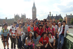 參加英國游學(xué)夏令營學(xué)習(xí)純正的倫敦音