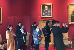 暑假英國(guó)游學(xué)提供一個(gè)良好的語(yǔ)言學(xué)習(xí)機(jī)會(huì)