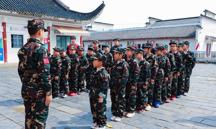 恩施軍事夏令營報(bào)名須知有哪些
