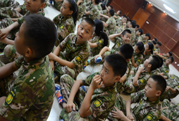 兒童軍事夏令營(yíng)-孩子愛去的地方