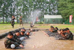 國內(nèi)兒童軍事夏令營哪個好？