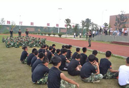 兒童軍事夏令營(yíng)拓展訓(xùn)練課程有哪些？