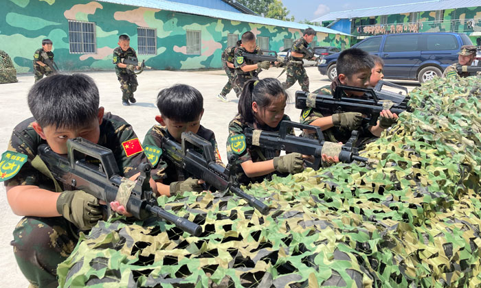 防城港軍事夏令營(yíng).jpg