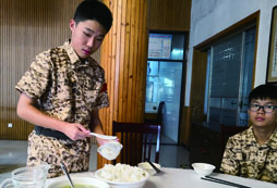吃午餐！