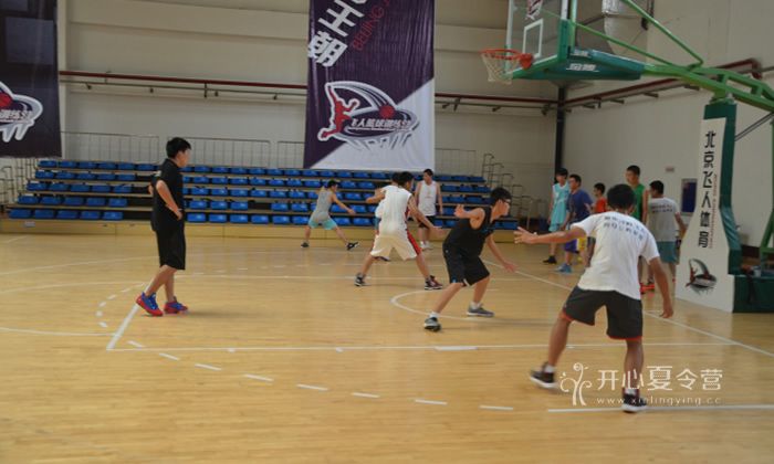 飛人體育籃球夏令營有什么特色？
