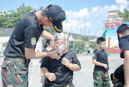 來福鼎夏令營體驗(yàn)軍營生活
