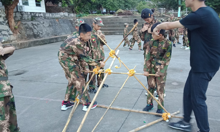 福建軍事夏令營費(fèi)用