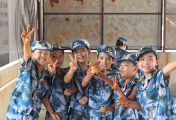參加阜陽(yáng)青少年夏令營(yíng)喚醒孩子無限潛能
