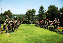 軍事訓(xùn)練營孩子成長不可或缺的課程
