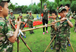 參加方陣特訓(xùn)軍事夏令營孩子需要攜帶那些物品？