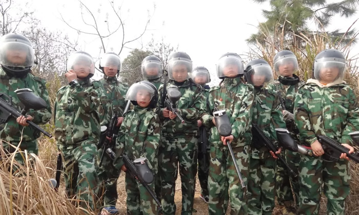 贛州兒童軍事夏令營