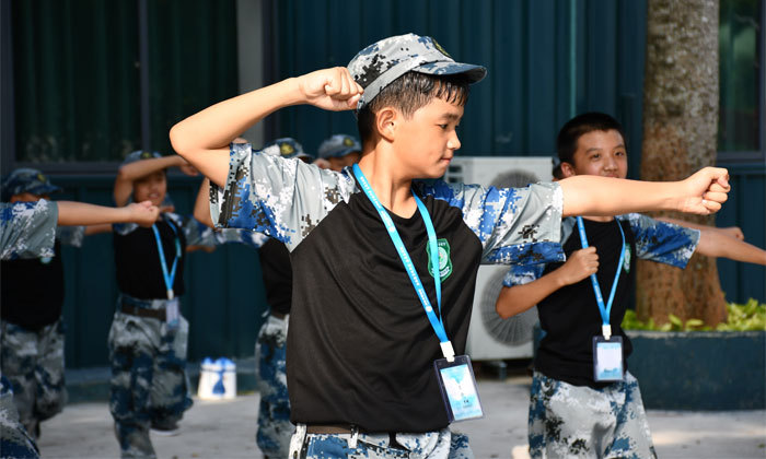 廣東軍事夏令營(yíng)費(fèi)用