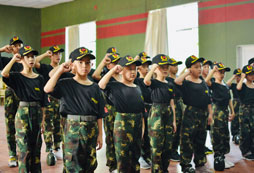報名廣東軍事夏令營費用貴不貴