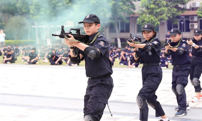 廣東軍事拓展夏令營.jpg