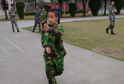 為什么廣西兒童軍事夏令營(yíng)如此受孩子青睞？
